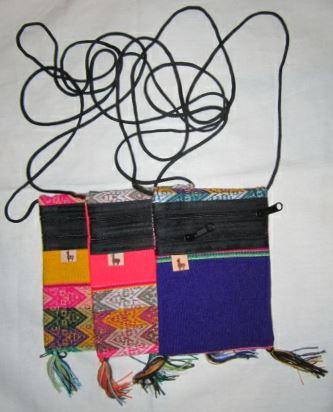Tasche bunt mit Reissverschl&#252;sse 14x10cm PERU Handarbeit ass